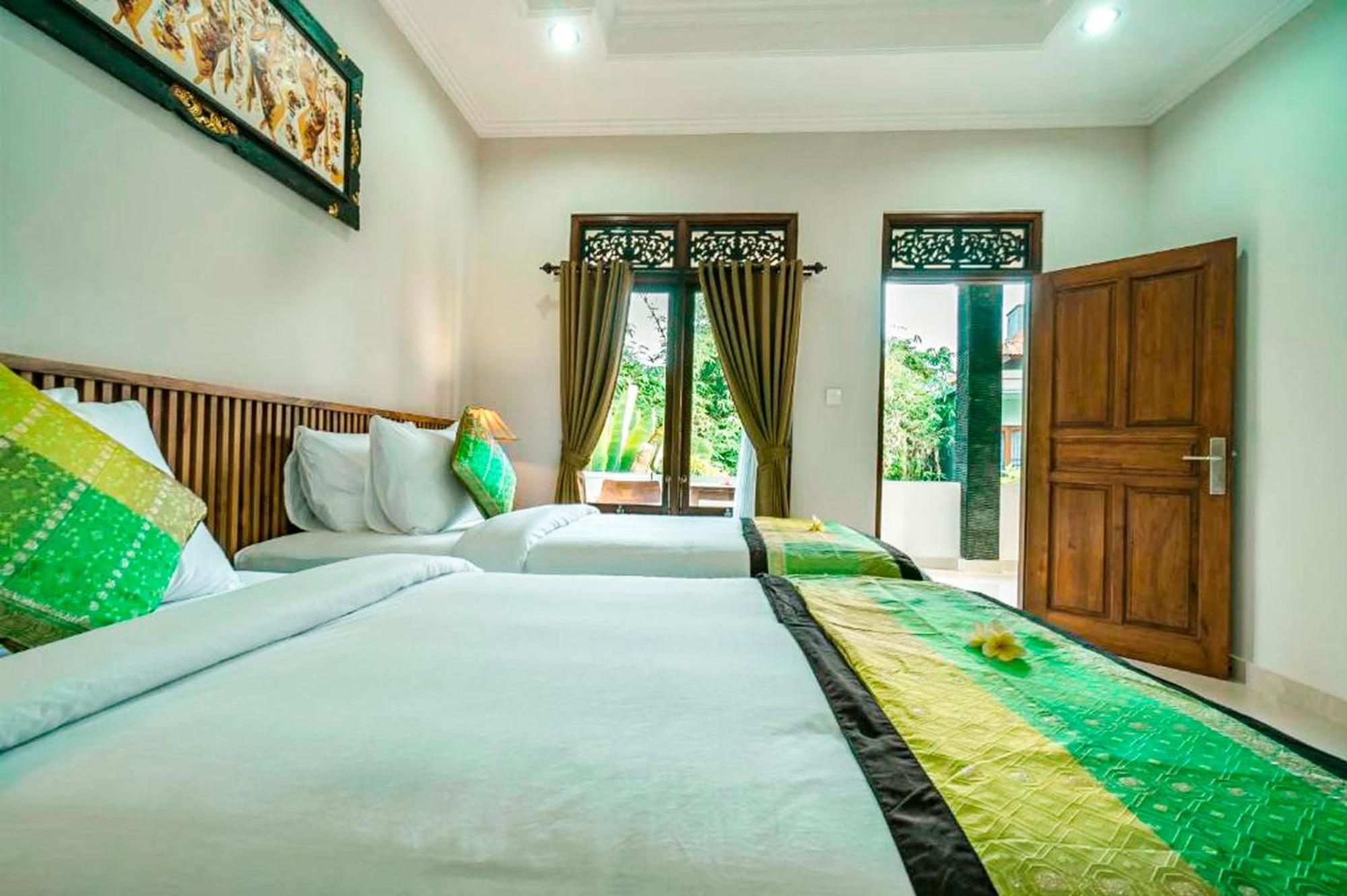 Esty House Hotel Ubud  Exterior photo